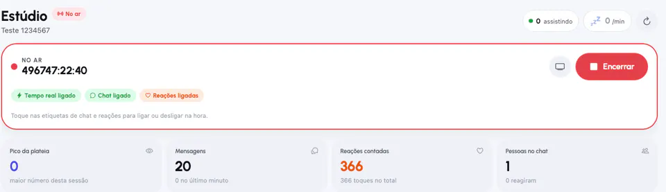 Barra al aire con el temporizador, el botón de finalizar y los cuatro números de la transmisión: pico de audiencia, mensajes, reacciones contadas y personas en el chat